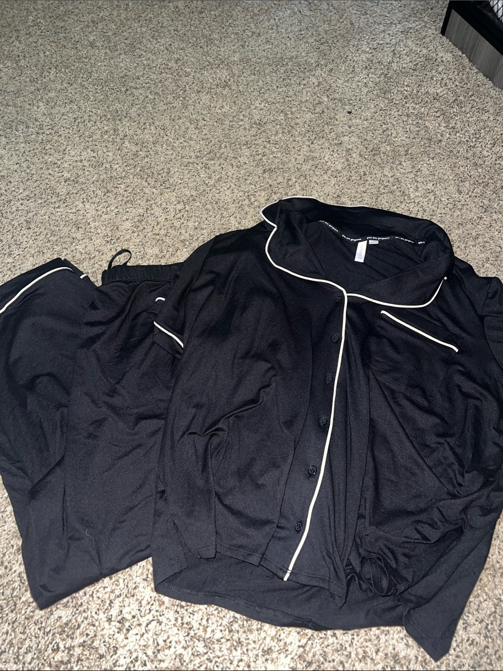 Women’s Black Piped Button-Front Pajama Set